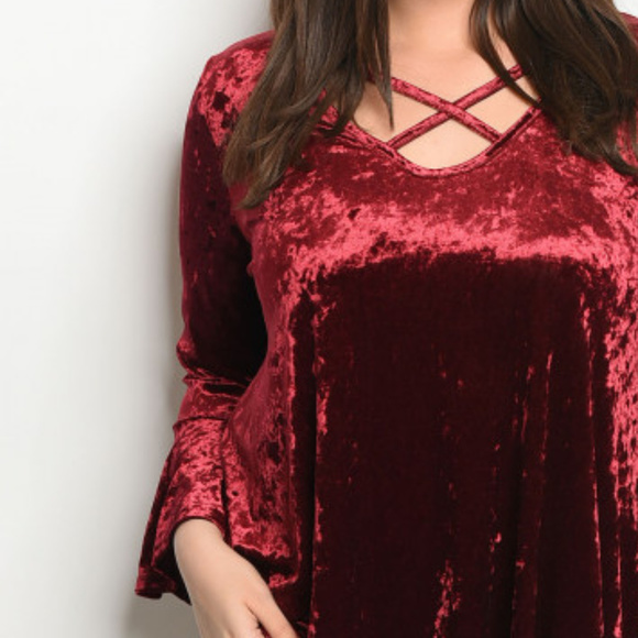 TOP PLUS SIZE BURGUNDY VELVET TOP - Picture 3 of 3